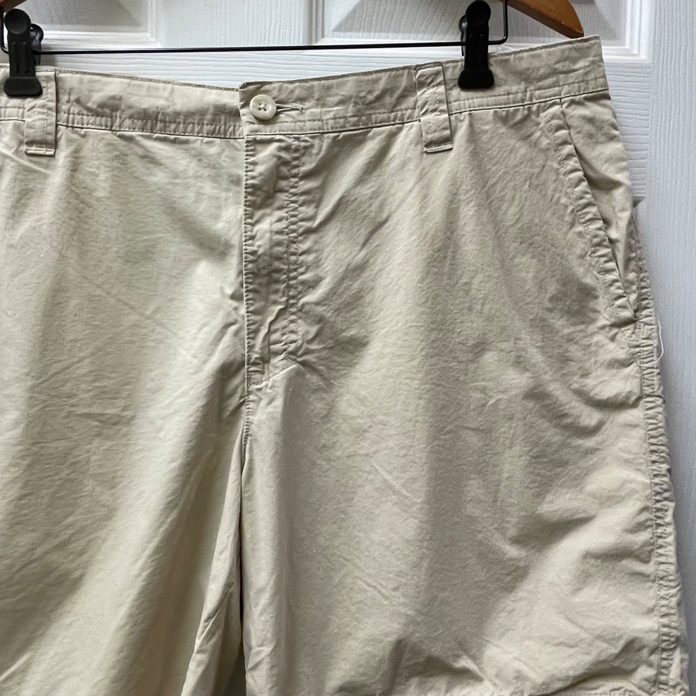 Columbia‎ Men's Size 40 8" Inseam Stone Washed Out Short